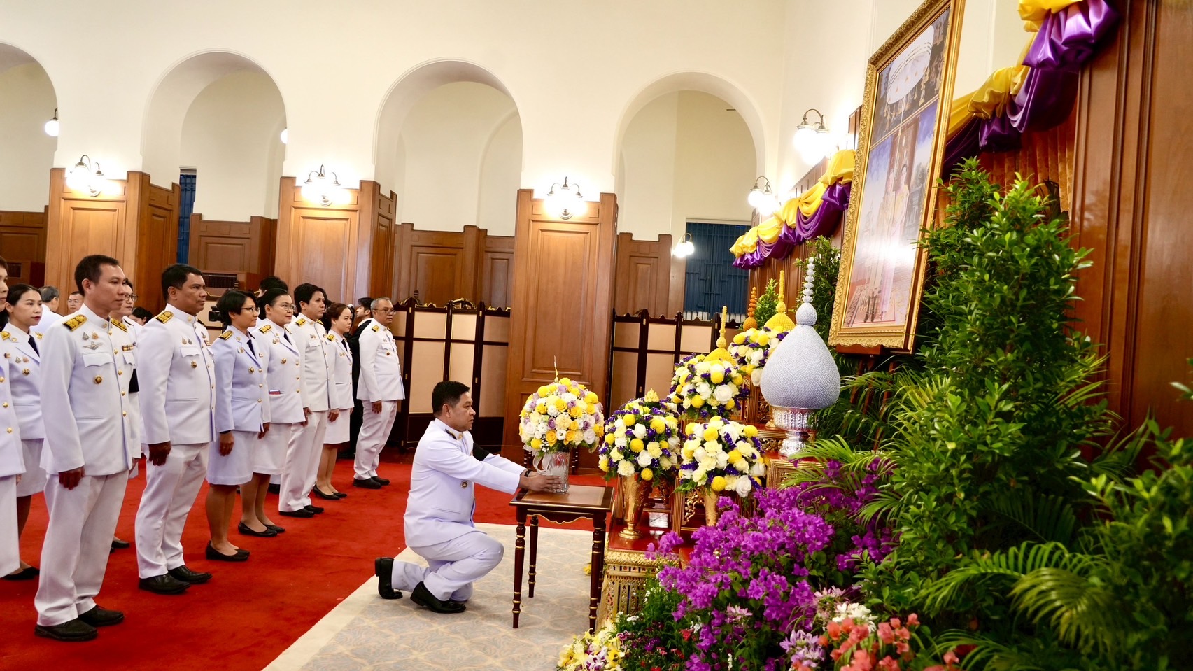 กรมการพัฒนาชุมชน ร่วมทูลเกล้าฯ ถวายแจกันดอกไม้และลงนามถวายพระพร พระบาทสมเด็จพระเจ้าอยู่หัว และสมเด็จพระนางเจ้าฯ พระบรมราชินี เนื่องในวันขึ้นปีใหม่ พ.ศ. 2569